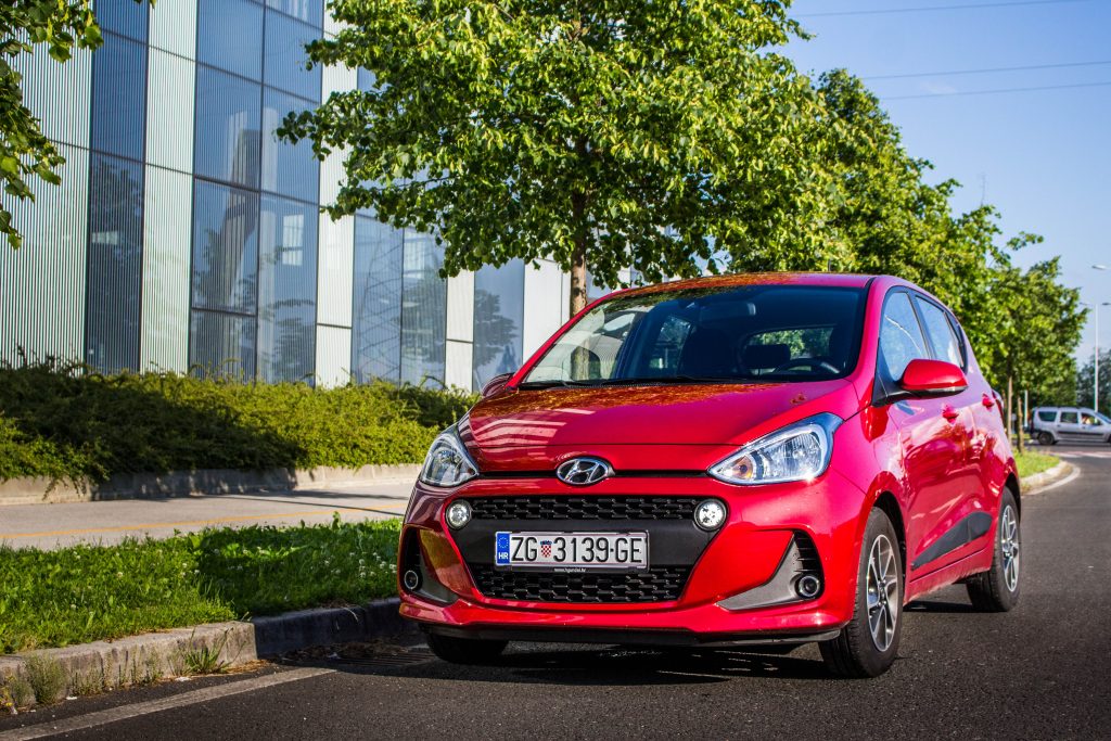 test-hyundai-i10-1-25-mpi-premium-navi-autopresshr